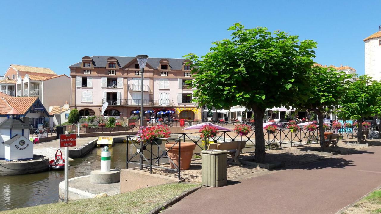 Ile Au Pre Vue Lac Et Golf Talmont-Saint-Hilaire Exteriör bild